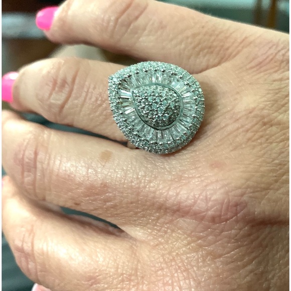 White CZ Sterling Silver Ring - Picture 3 of 4